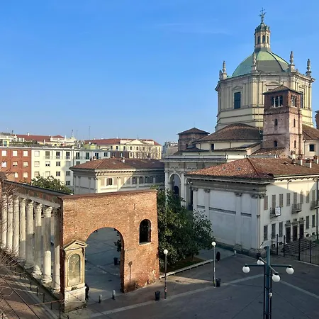 Big Historical Colonne Apartment